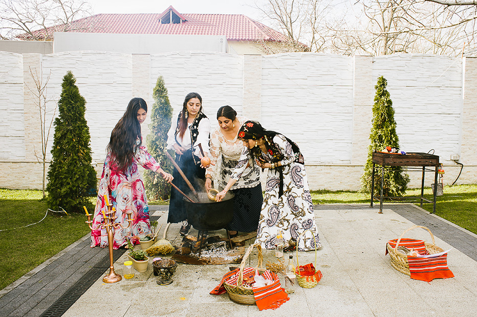 ROMMUZ Lucia Sekerková: Ženy prodávající naději